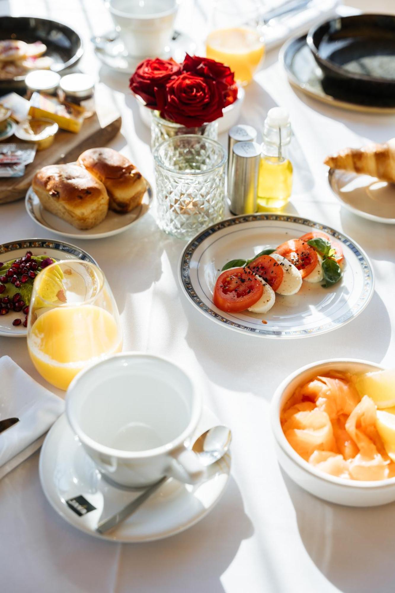 Boutique Hotel Azur De Haan Bagian luar foto